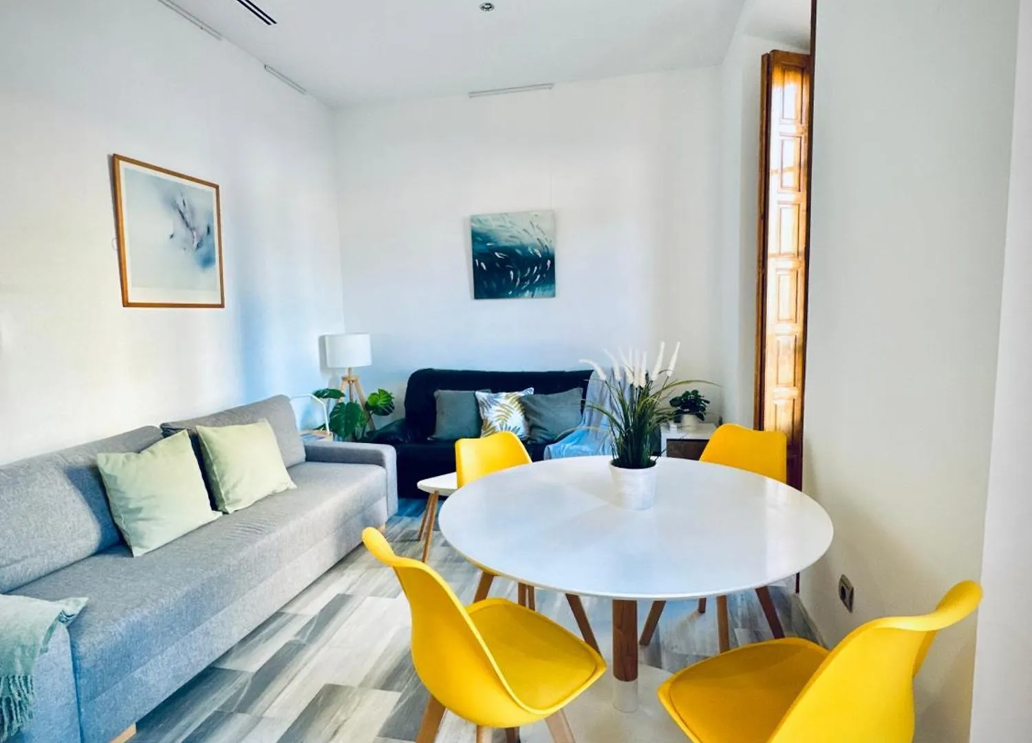 Amplio Y Luminoso Apartamento Plz De La Merced Malaga